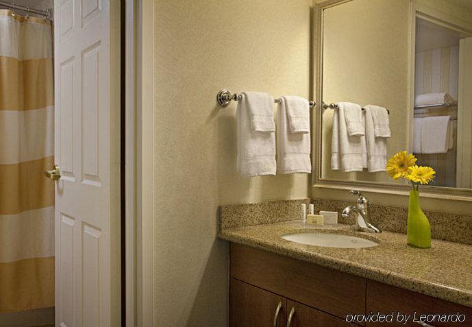Residence Inn By Marriott Toronto Airport Exterior photo