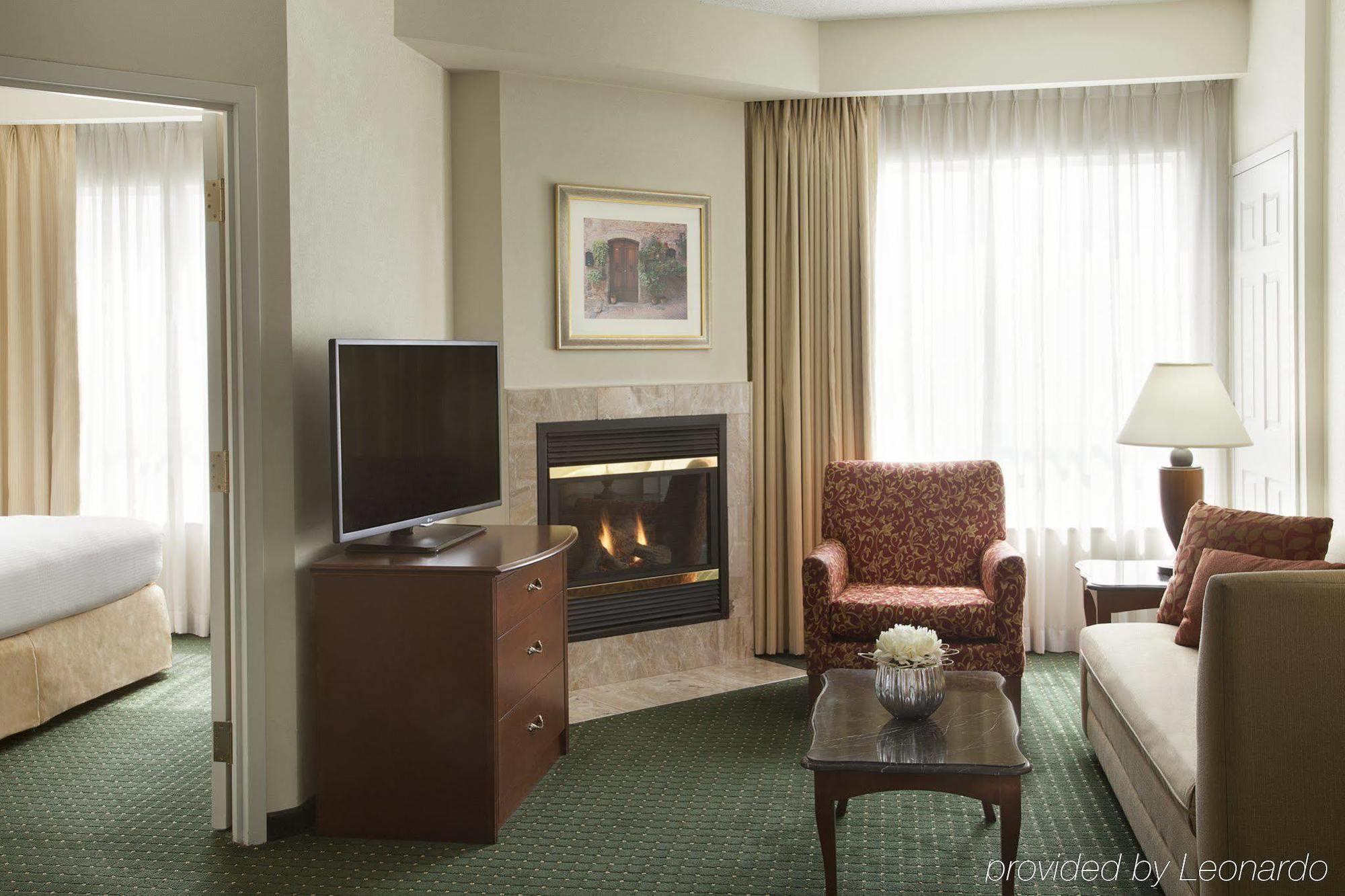 Residence Inn By Marriott Toronto Airport Exterior photo