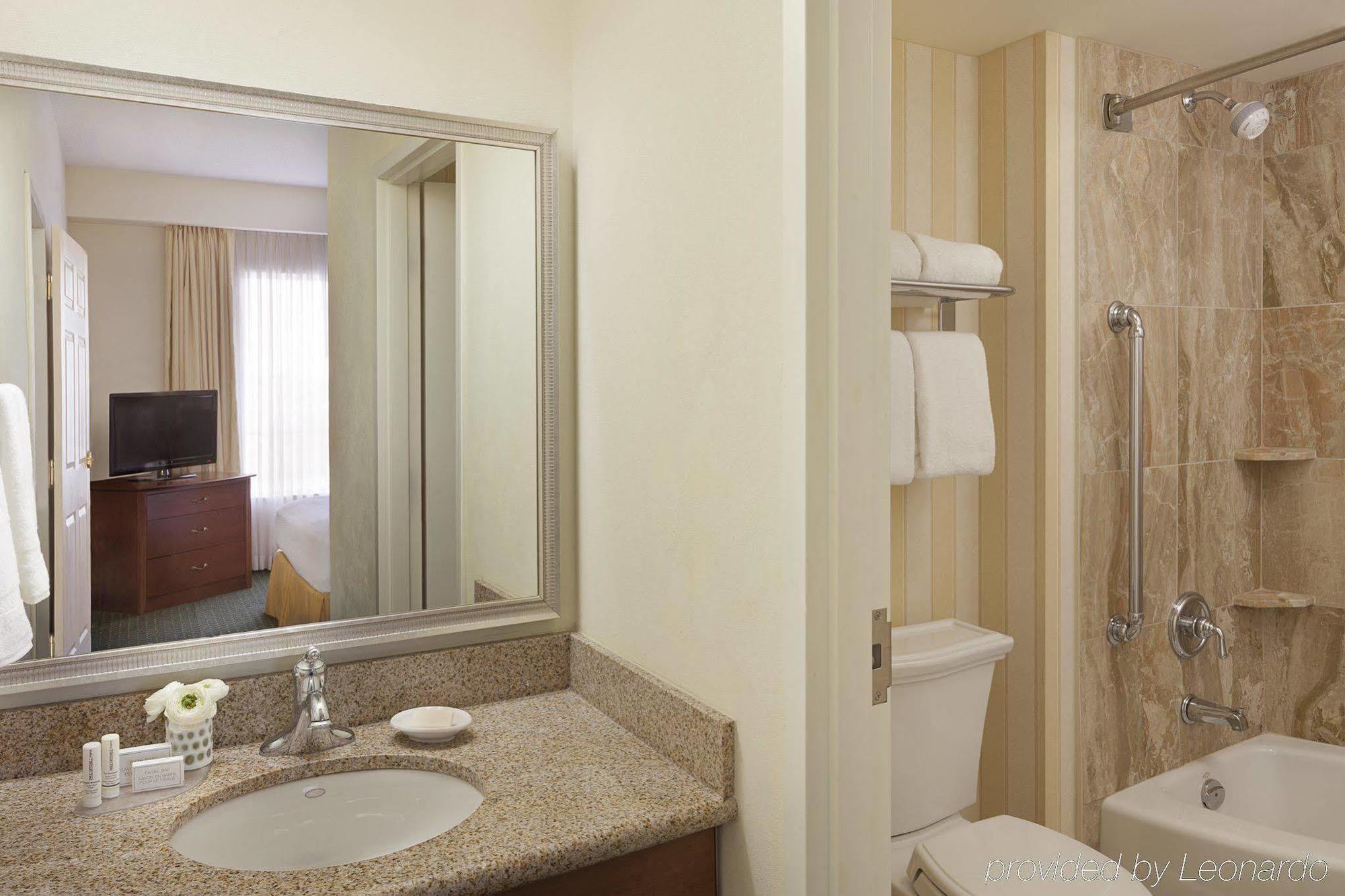 Residence Inn By Marriott Toronto Airport Exterior photo